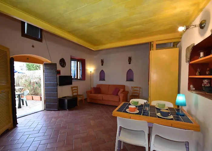 Monolocale Violetta - Spazio Esterno Privato E Aria Condizionata Marina di Campo